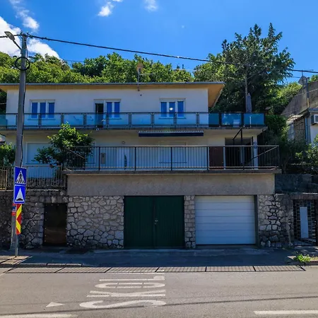 Regan Apartment